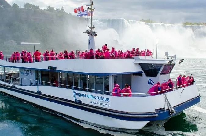Geführter Spaziergang mit dem Boot von Niagara City Cruises