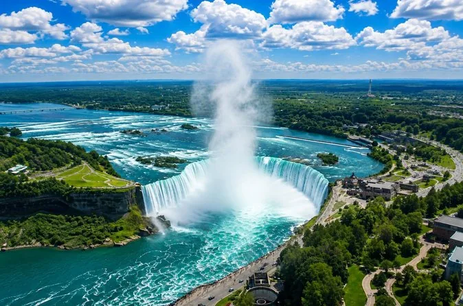 Nur Kanada: Behind the Falls, Skylon & Boot